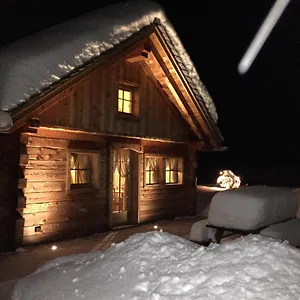https://alpine-chalet.it-lombardy.com